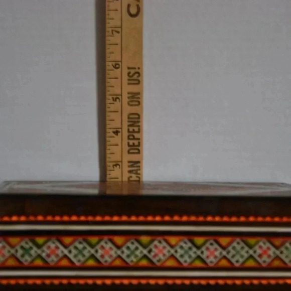 Vtg Carved Painted Wood  Box - Picture 9 of 9